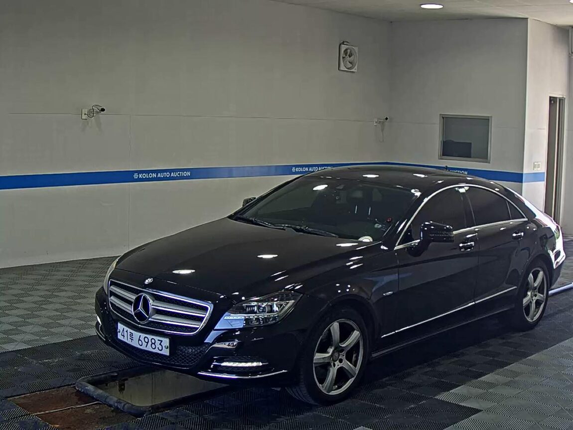 MERCEDES-BENZ CLS-CLASS (2ND GEN) CLS350 BLUEEFFICIENCY 2012 - zdjęcie 2