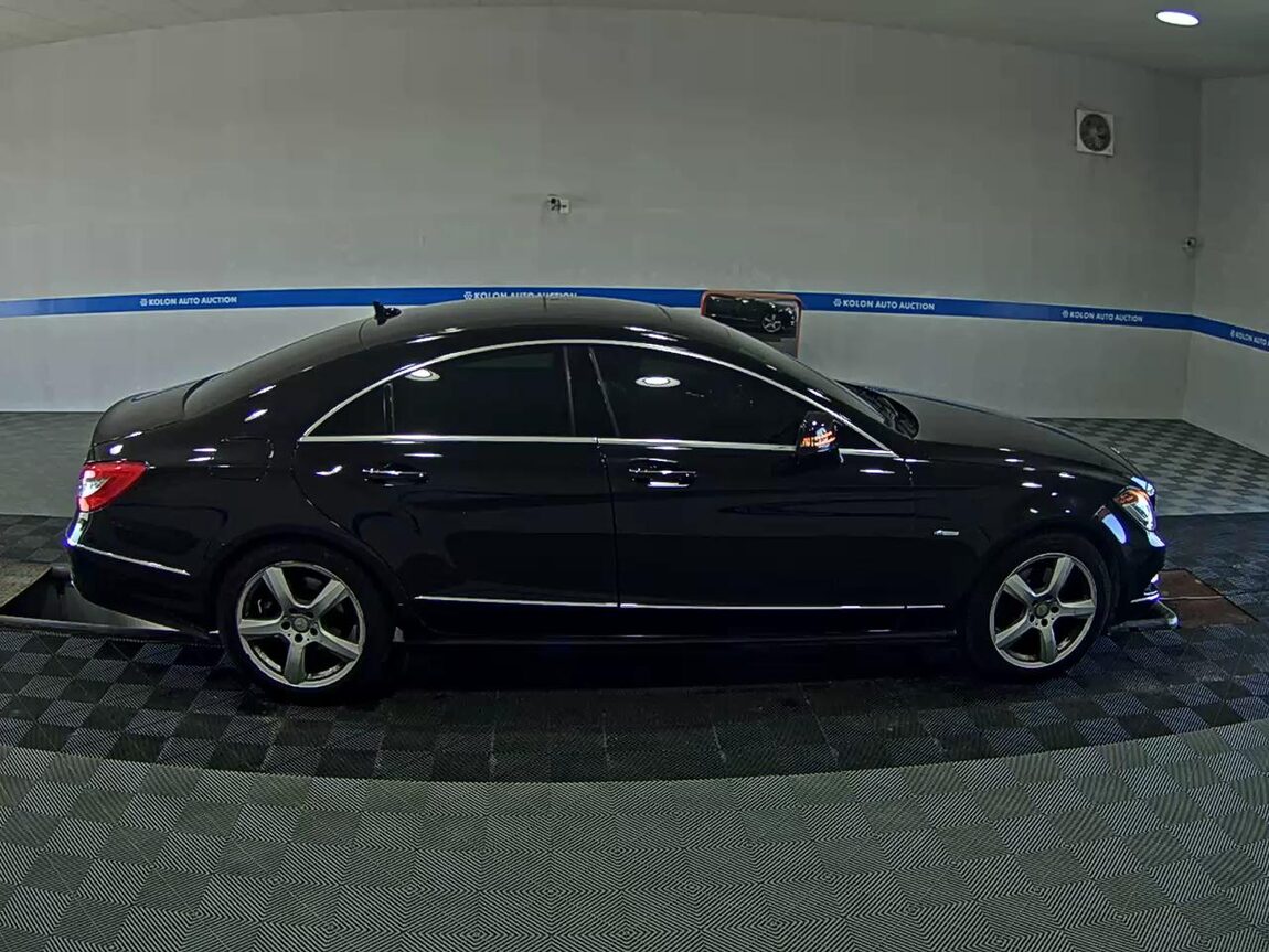 MERCEDES-BENZ CLS-CLASS (2ND GEN) CLS350 BLUEEFFICIENCY 2012 - zdjęcie 4