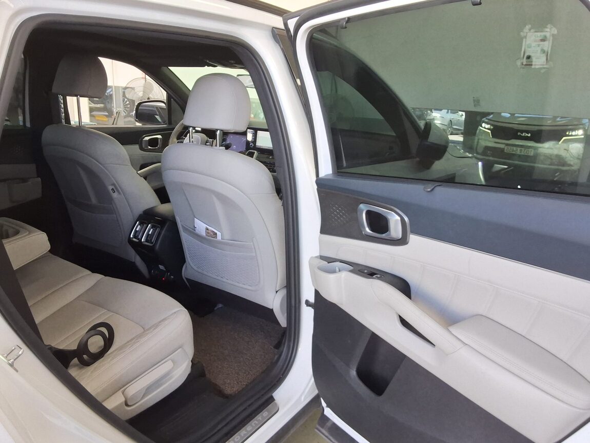 KIA NEW SORENTO HYBRID (MQ4) 1.6 HEV 2WD GRAVITY 2023 - zdjęcie 13
