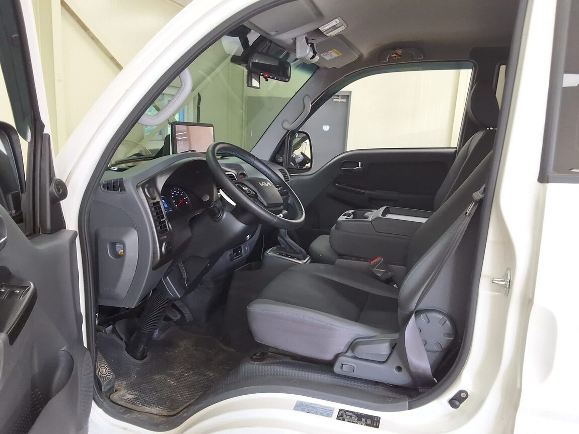 KIA BONGO III EV CARGO GLS 2023 - zdjęcie 11