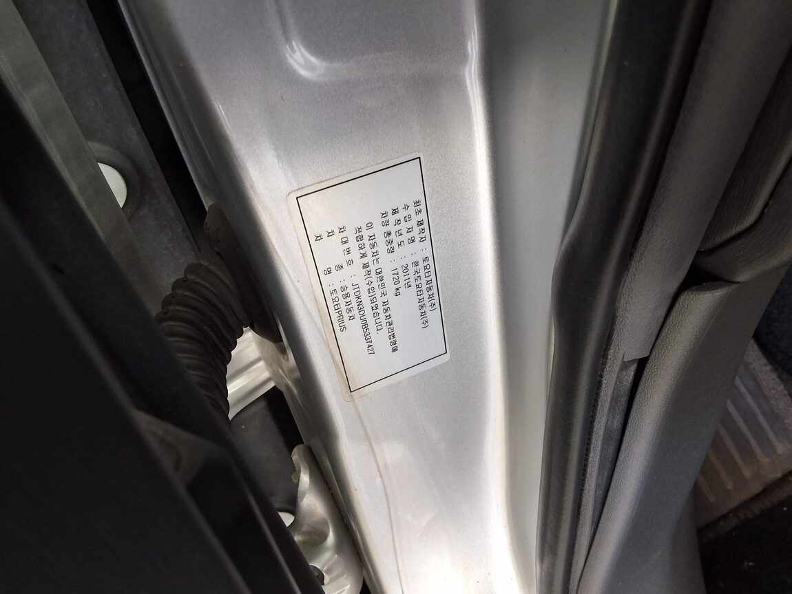 TOYOTA PRIUS (3RD GEN) 1.8 2011 - zdjęcie 17
