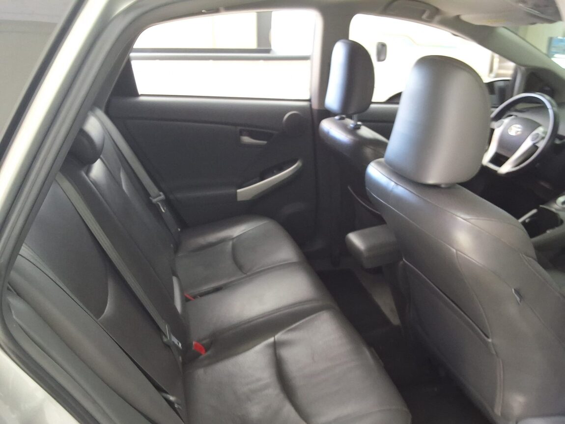 TOYOTA PRIUS (3RD GEN) 1.8 2011 - zdjęcie 14