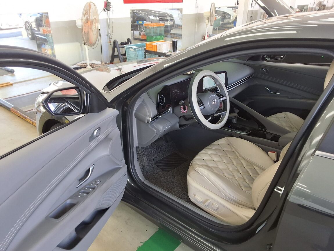 HYUNDAI AVANTE (CN7) 1.6 GASOLINE INSPIRATION 2023 - zdjęcie 10