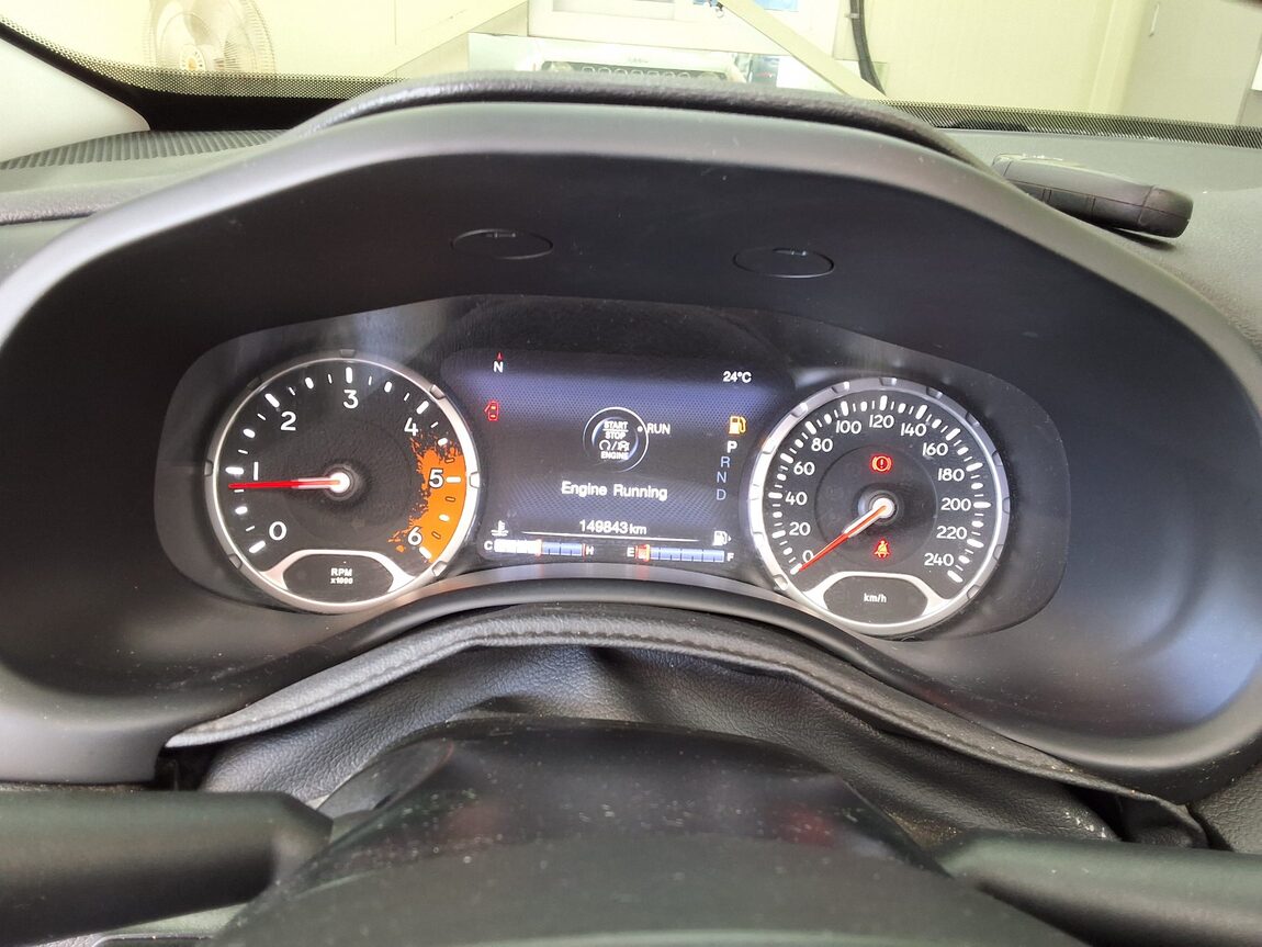 JEEP RENEGADE 2.0 DIESEL AWD LONGITUDE 2015 - zdjęcie 10