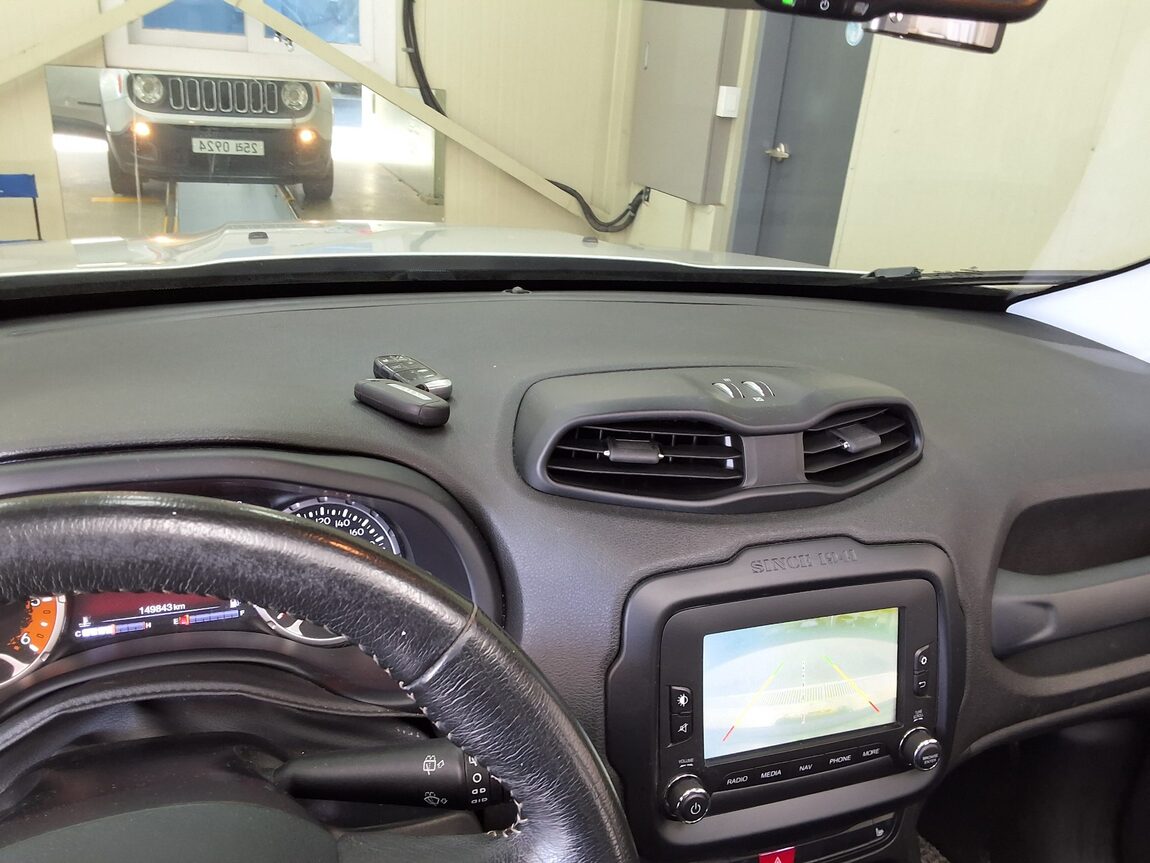 JEEP RENEGADE 2.0 DIESEL AWD LONGITUDE 2015 - zdjęcie 25