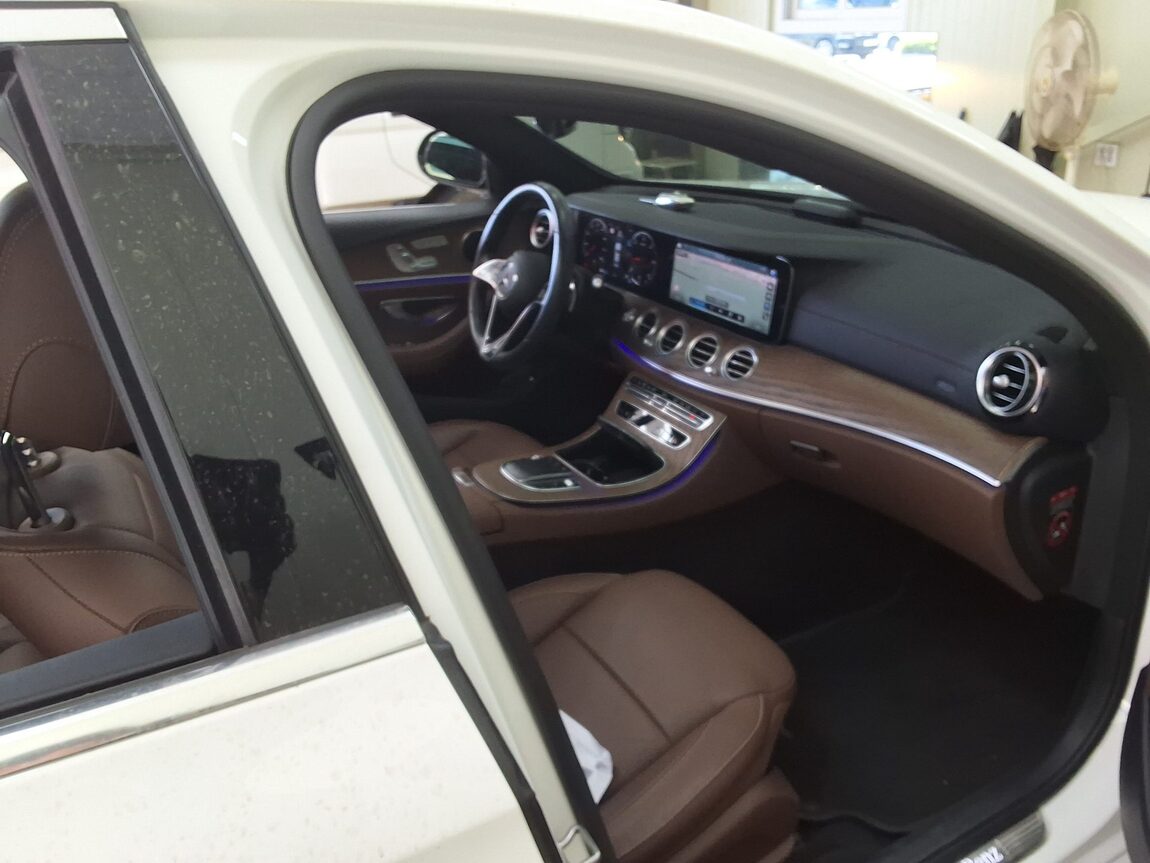 MERCEDES-BENZ E-CLASS (5TH GEN) E220d 4MATIC EXCLUSIVE 2021 - zdjęcie 15
