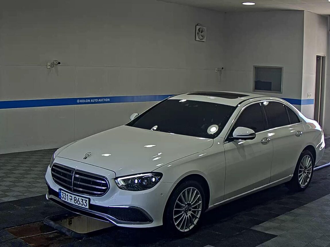 MERCEDES-BENZ E-CLASS (5TH GEN) E220d 4MATIC EXCLUSIVE 2021 - zdjęcie 2