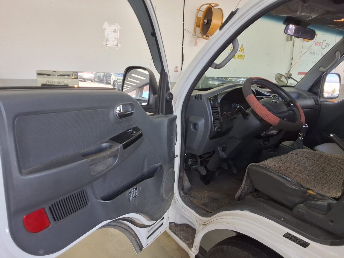KIA BONGO III CARGO CRDi KING CAB EXTRA LONG WHEELBASE 2014 - zdjęcie 10
