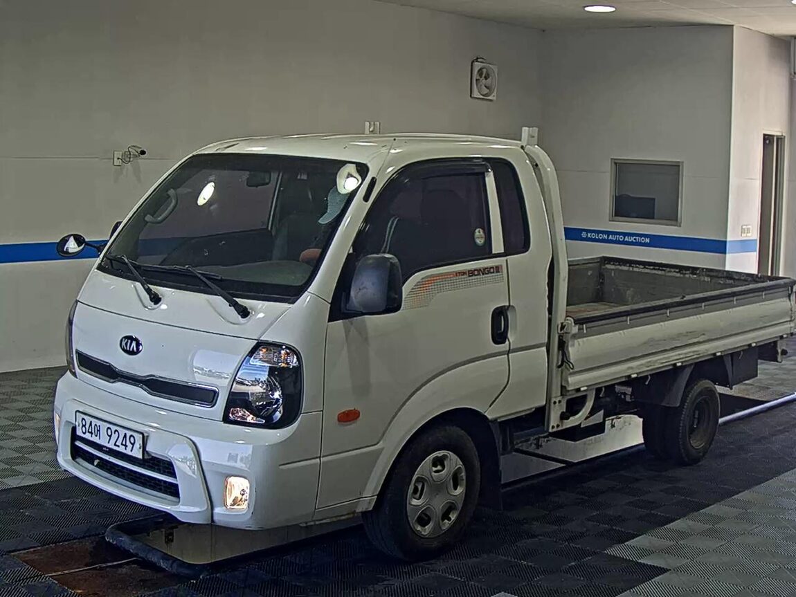 KIA BONGO III CARGO CRDi KING CAB EXTRA LONG WHEELBASE 2014 - zdjęcie 2