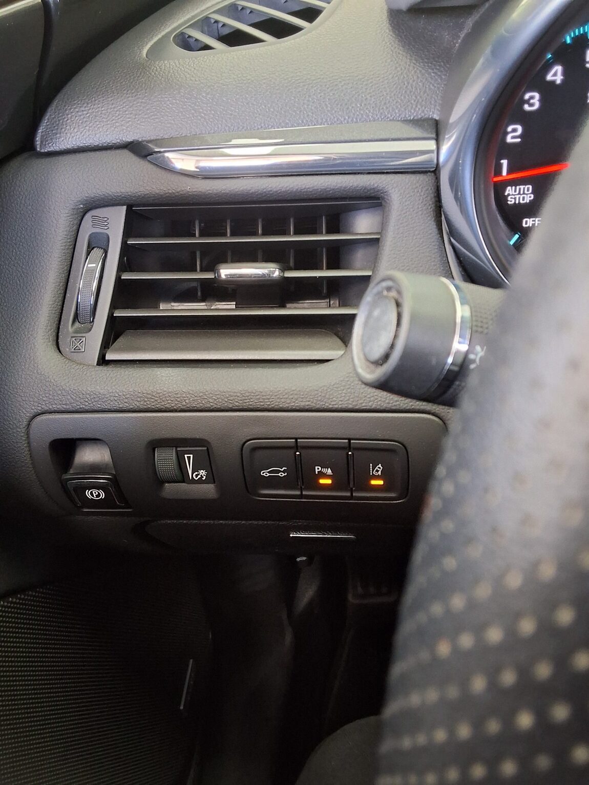 CHEVROLET (DAEWOO) IMPALA 2.5 PREMIER 2018 - zdjęcie 19