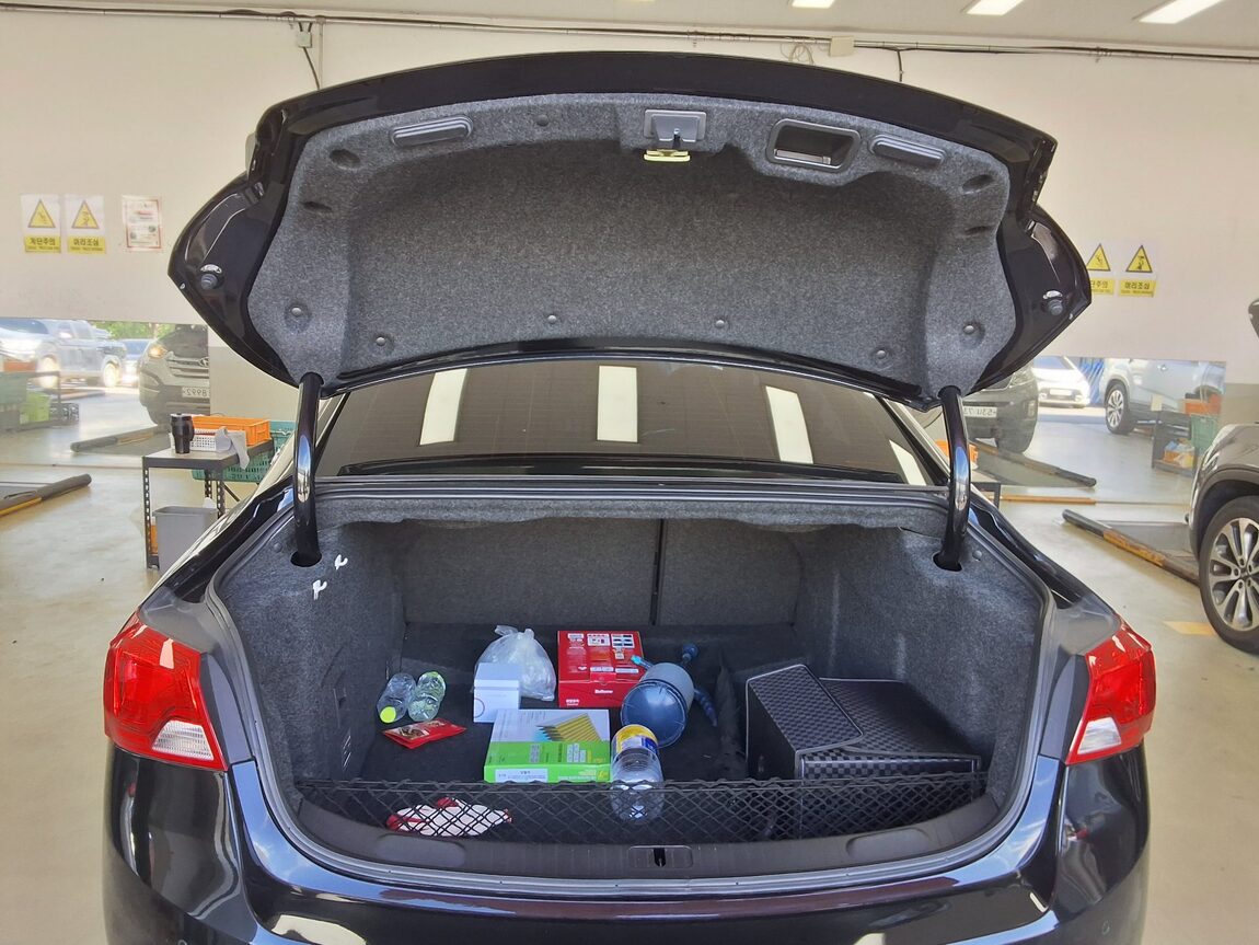 CHEVROLET (DAEWOO) IMPALA 2.5 PREMIER 2018 - zdjęcie 15