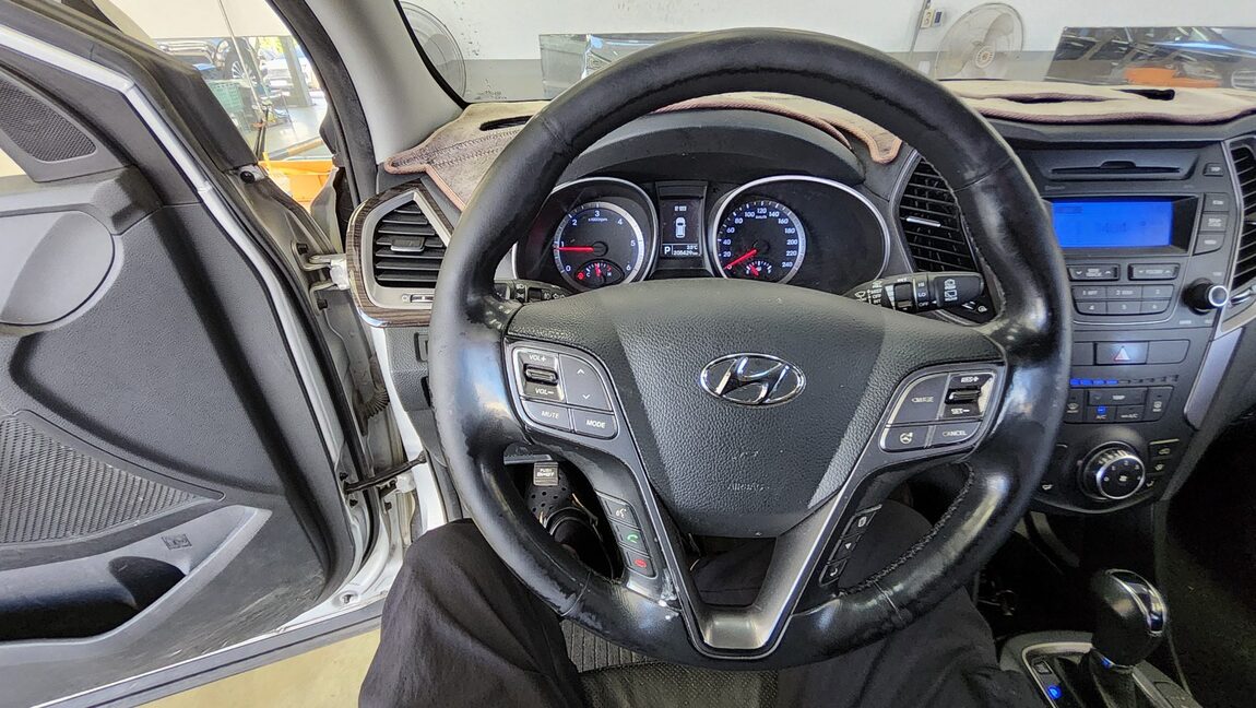 HYUNDAI SANTA FE (DM) DIESEL R2.2 4WD MODERN 2013 - zdjęcie 17