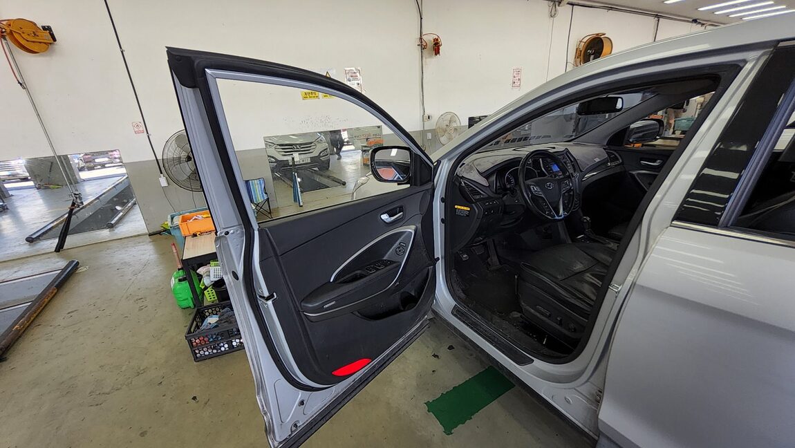 HYUNDAI SANTA FE (DM) DIESEL R2.2 4WD MODERN 2013 - zdjęcie 10