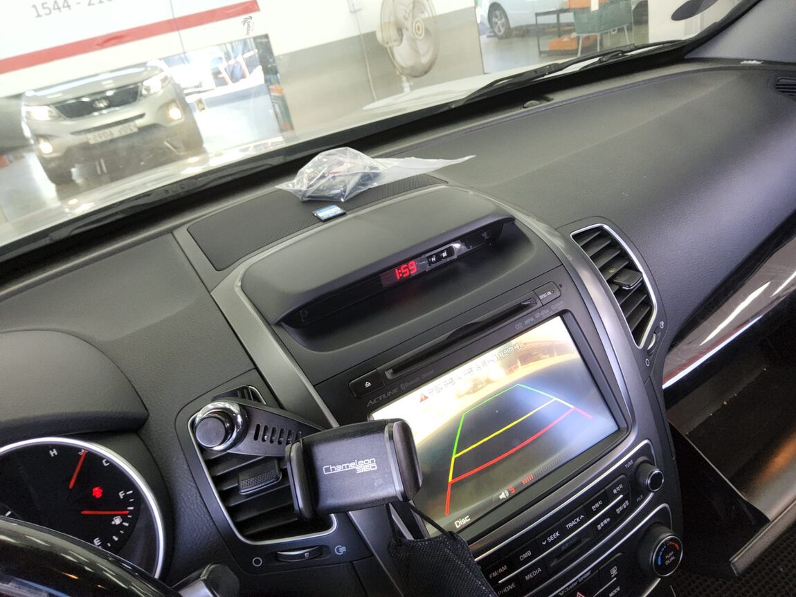 KIA NEW SORENTO R R2.0 2WD TRENDY 2014 - zdjęcie 17