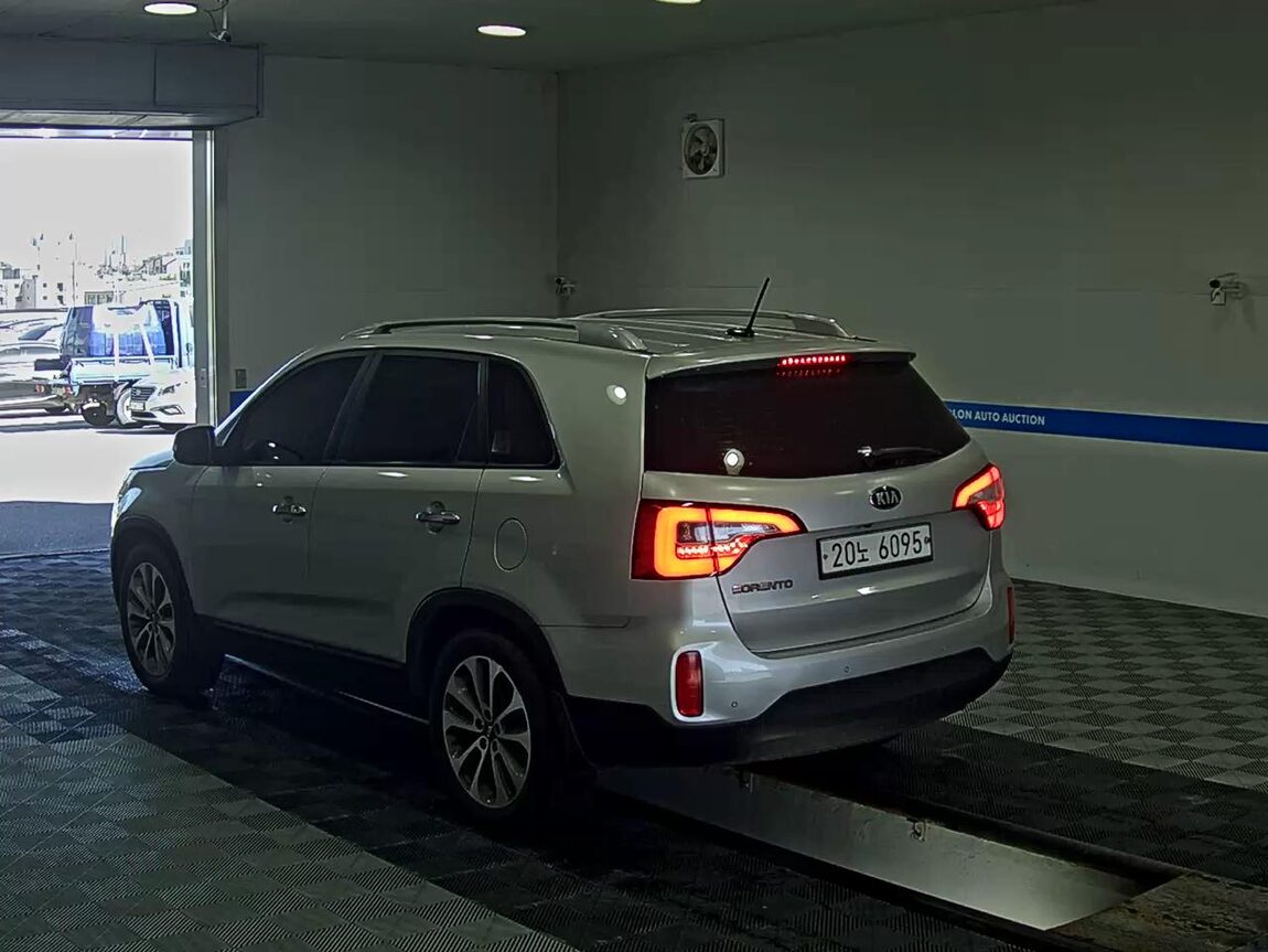 KIA NEW SORENTO R R2.0 2WD TRENDY 2014 - zdjęcie 6