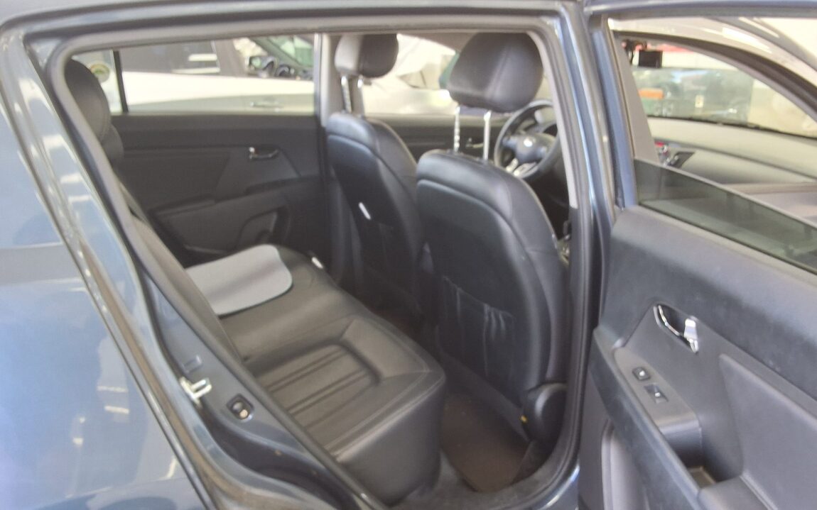 KIA SPORTAGE R DIESEL R2.0 2WD TLX LUXURY MODEL 2012 - zdjęcie 13