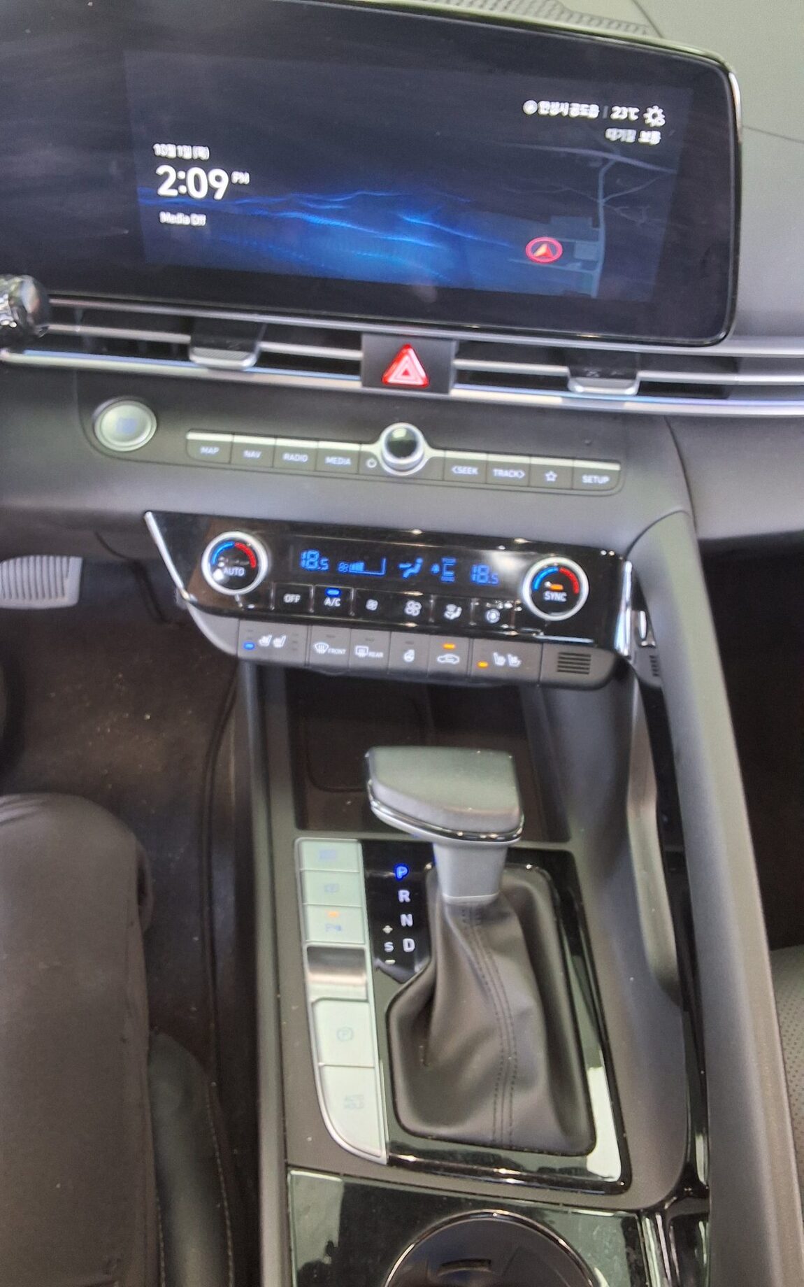 HYUNDAI THE NEW AVANTE (CN7) GASOLINE 1.6 INSPIRATION 2024 - zdjęcie 18