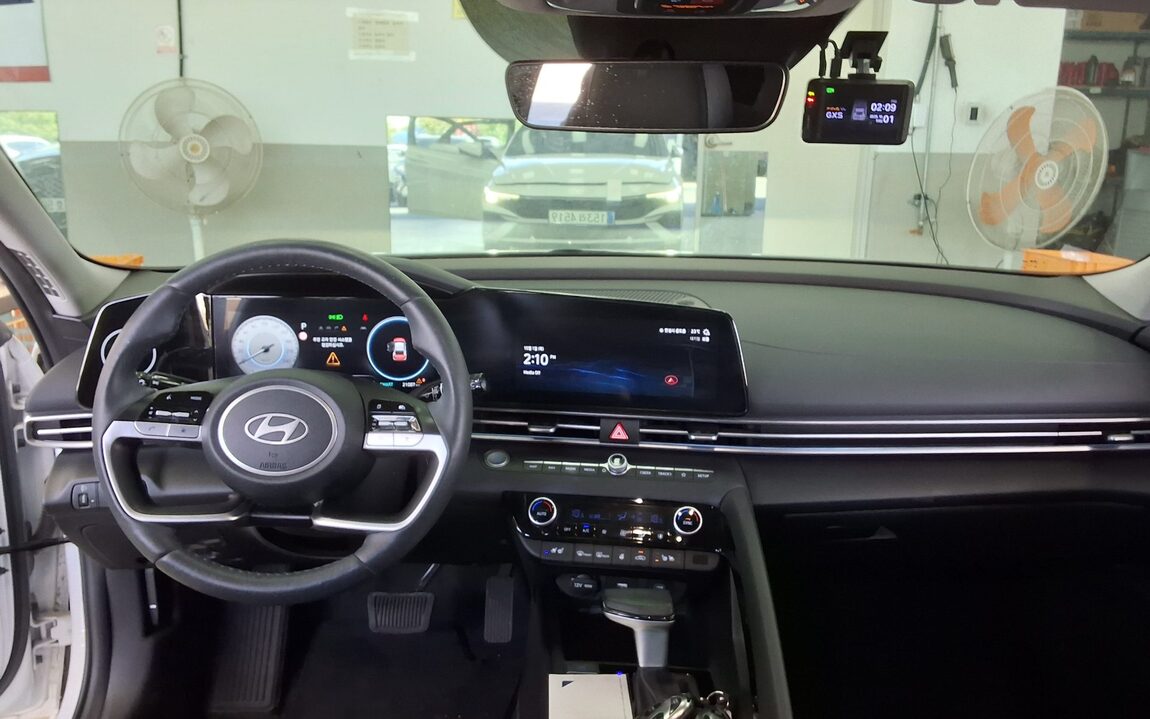 HYUNDAI THE NEW AVANTE (CN7) GASOLINE 1.6 INSPIRATION 2024 - zdjęcie 11