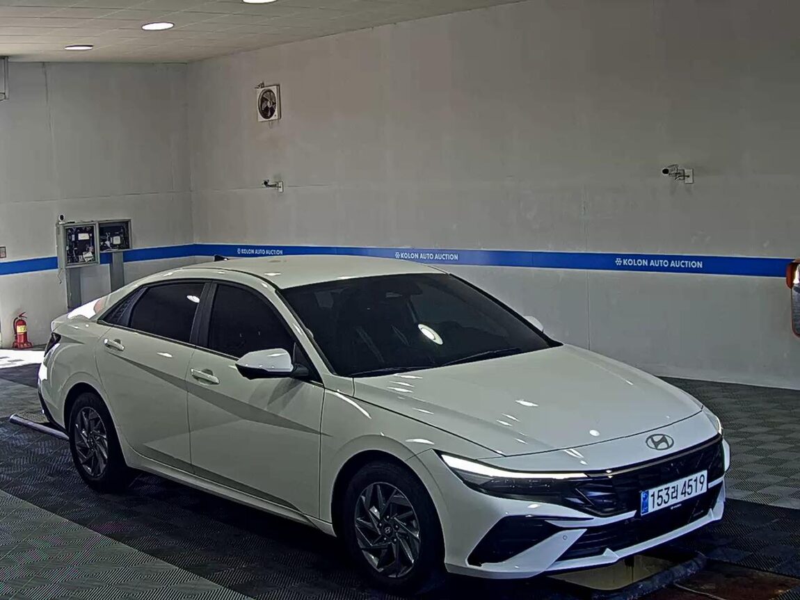 HYUNDAI THE NEW AVANTE (CN7) GASOLINE 1.6 INSPIRATION 2024 - zdjęcie 3