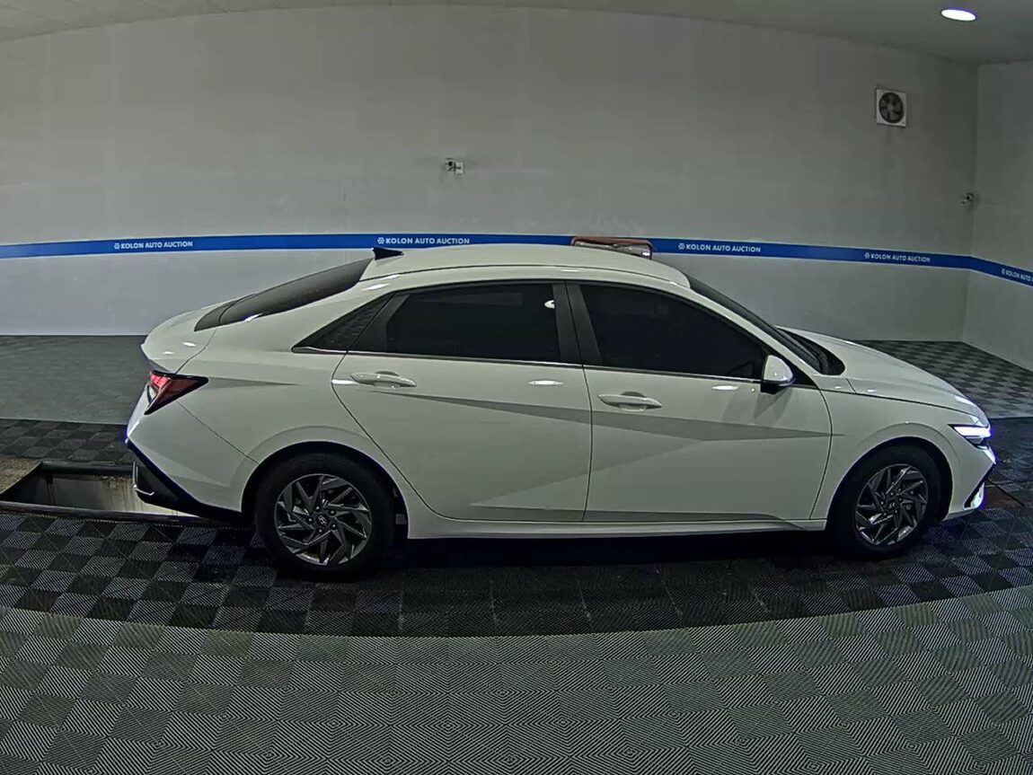 HYUNDAI THE NEW AVANTE (CN7) GASOLINE 1.6 INSPIRATION 2024 - zdjęcie 4