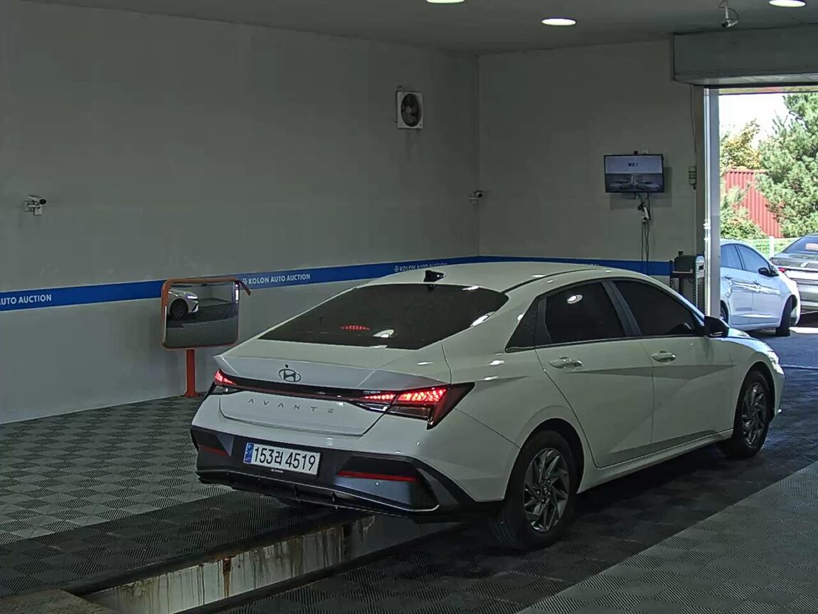 HYUNDAI THE NEW AVANTE (CN7) GASOLINE 1.6 INSPIRATION 2024 - zdjęcie 5