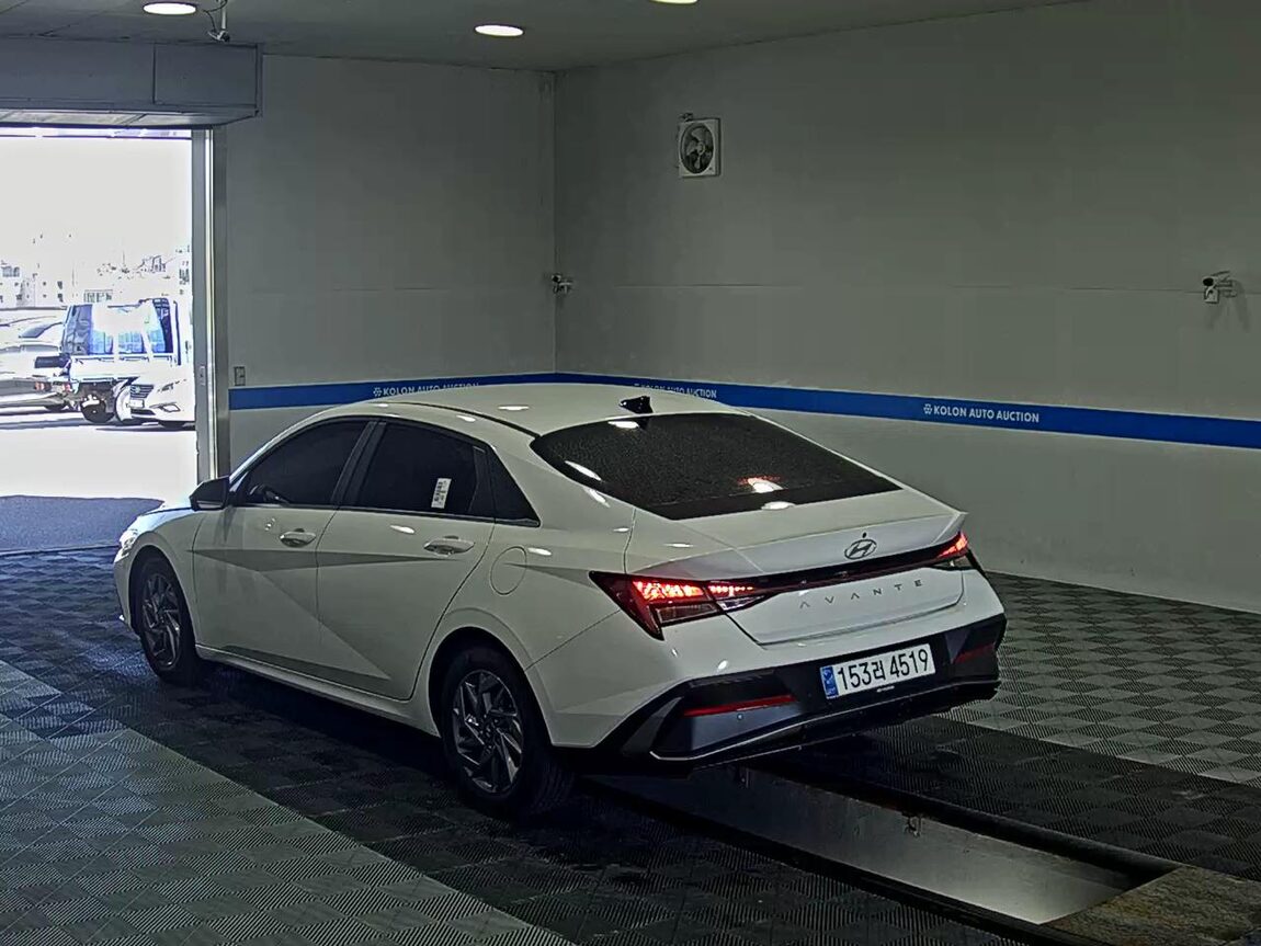 HYUNDAI THE NEW AVANTE (CN7) GASOLINE 1.6 INSPIRATION 2024 - zdjęcie 6
