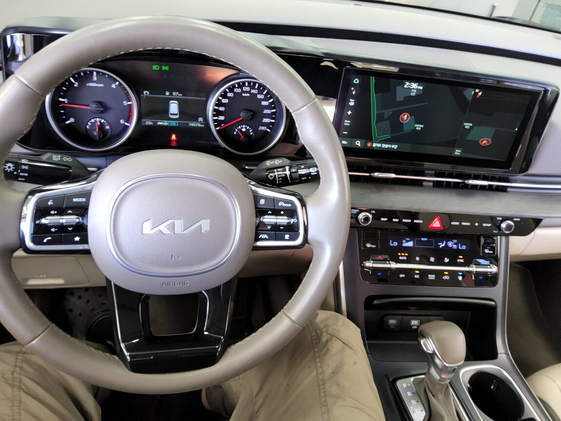 KIA NEW CARNIVAL (KA4) 9-SEATER DIESEL PRESTIGE 2023 - zdjęcie 17