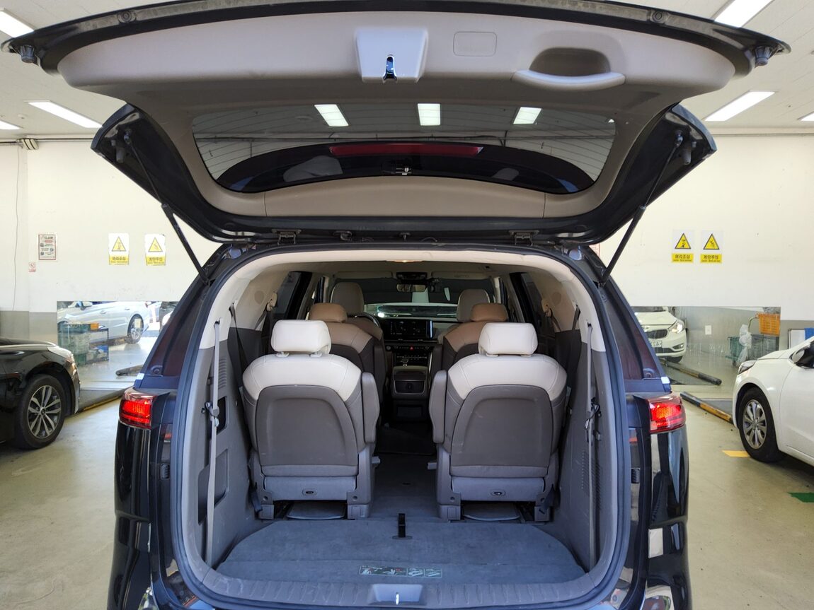 KIA NEW CARNIVAL (KA4) 9-SEATER DIESEL PRESTIGE 2023 - zdjęcie 15