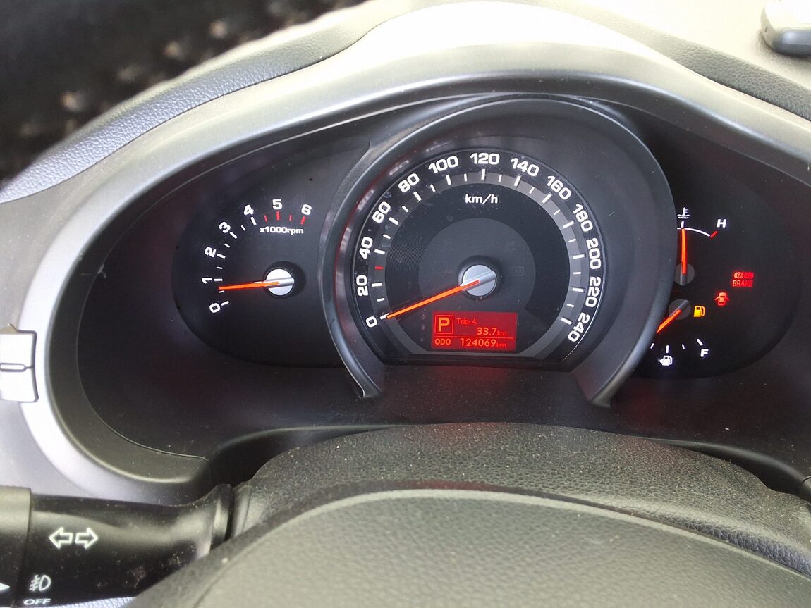 KIA SPORTAGE R DIESEL R2.0 2WD TLX LUXURY MODEL 2011 - zdjęcie 9