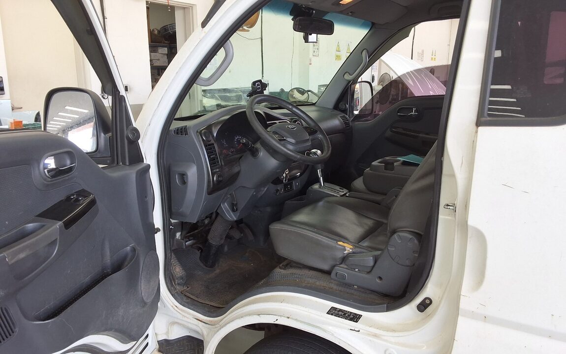 KIA BONGO III CARGO CRDi KING CAB EXTRA LONG WHEELBASE 2017 - zdjęcie 10
