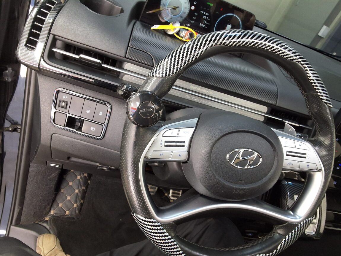 HYUNDAI STARIA 3.5 LPG LOUNGE 9-SEATER INSPIRATION 2022 - zdjęcie 22