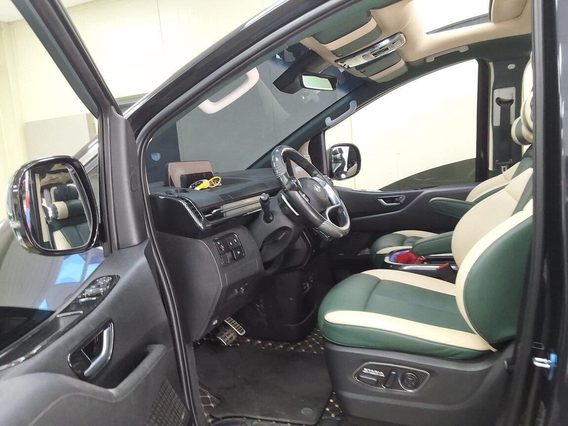 HYUNDAI STARIA 3.5 LPG LOUNGE 9-SEATER INSPIRATION 2022 - zdjęcie 11