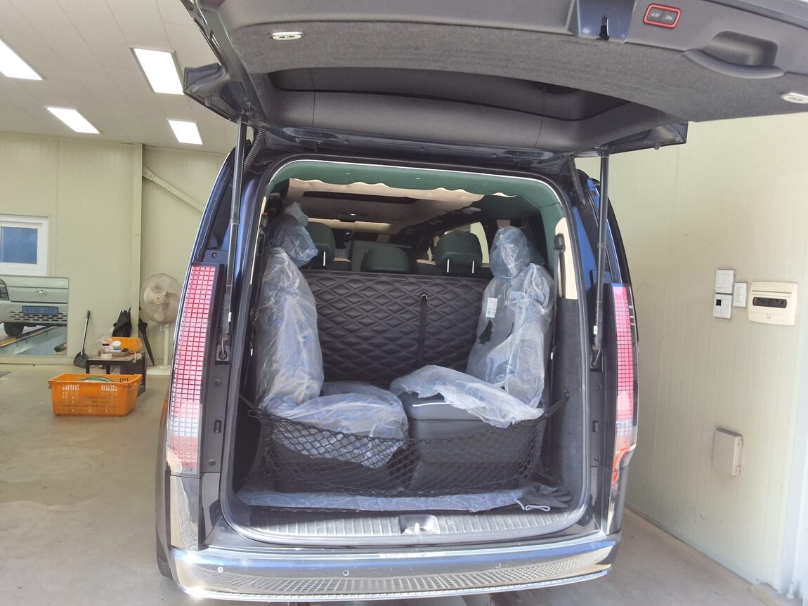 HYUNDAI STARIA 3.5 LPG LOUNGE 9-SEATER INSPIRATION 2022 - zdjęcie 16