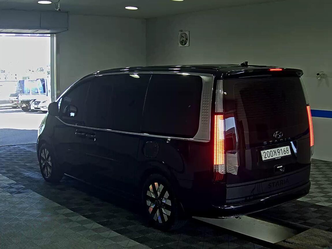 HYUNDAI STARIA 3.5 LPG LOUNGE 9-SEATER INSPIRATION 2022 - zdjęcie 6