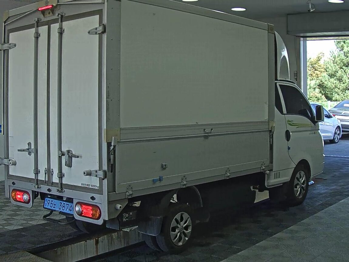 HYUNDAI PORTER II ELECTRIC WING BODY 2022 - zdjęcie 5