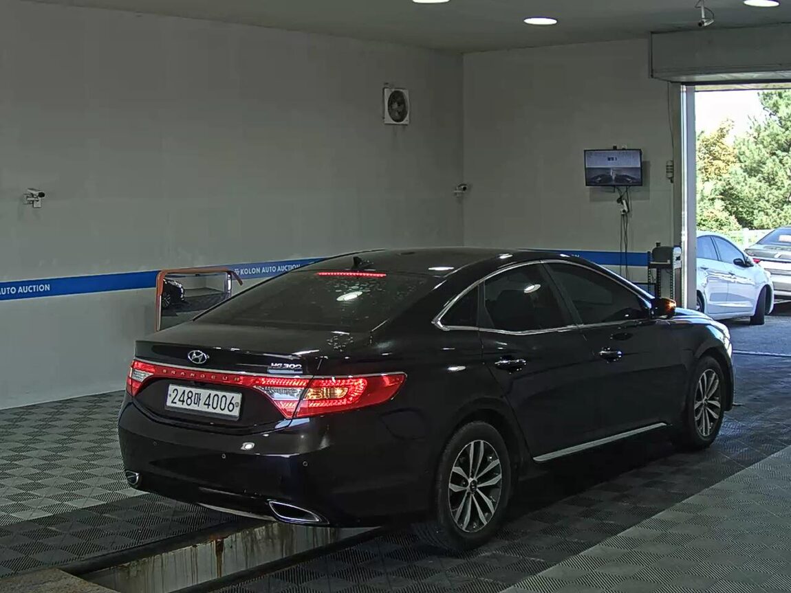 HYUNDAI GRANDEUR HG HG 240 LUXURY 2012 - zdjęcie 5
