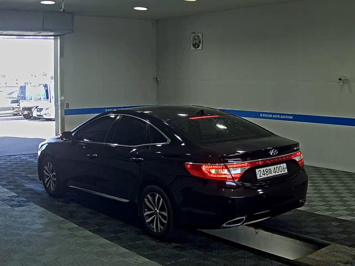 HYUNDAI GRANDEUR HG HG 240 LUXURY 2012 - zdjęcie 6