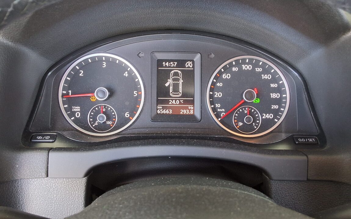 VOLKSWAGEN TIGUAN 2.0 TDI BLUEMOTION PREMIUM 2016 - zdjęcie 9