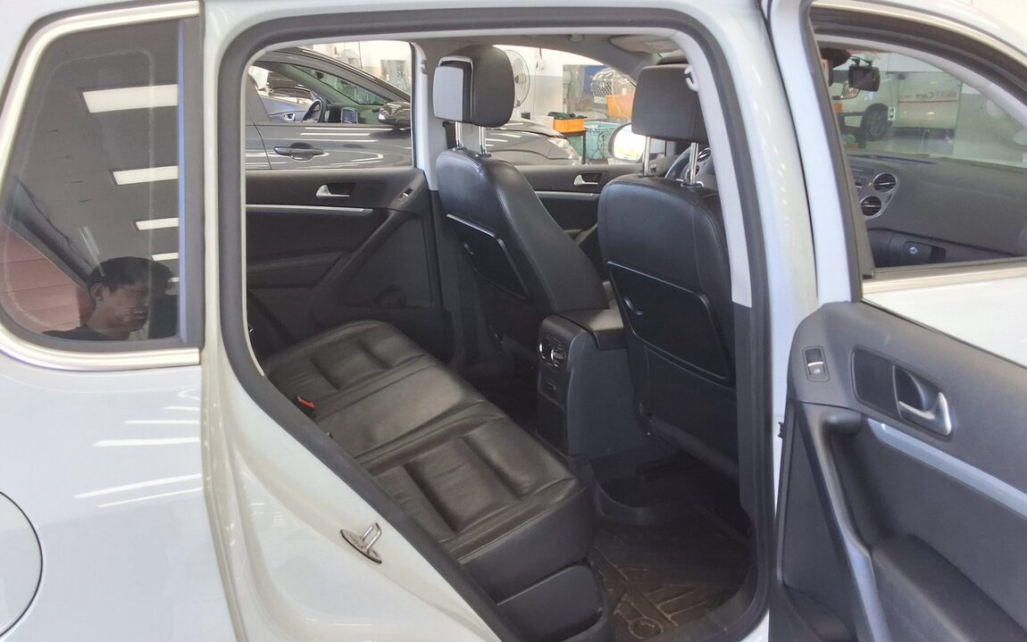 VOLKSWAGEN TIGUAN 2.0 TDI BLUEMOTION PREMIUM 2016 - zdjęcie 13