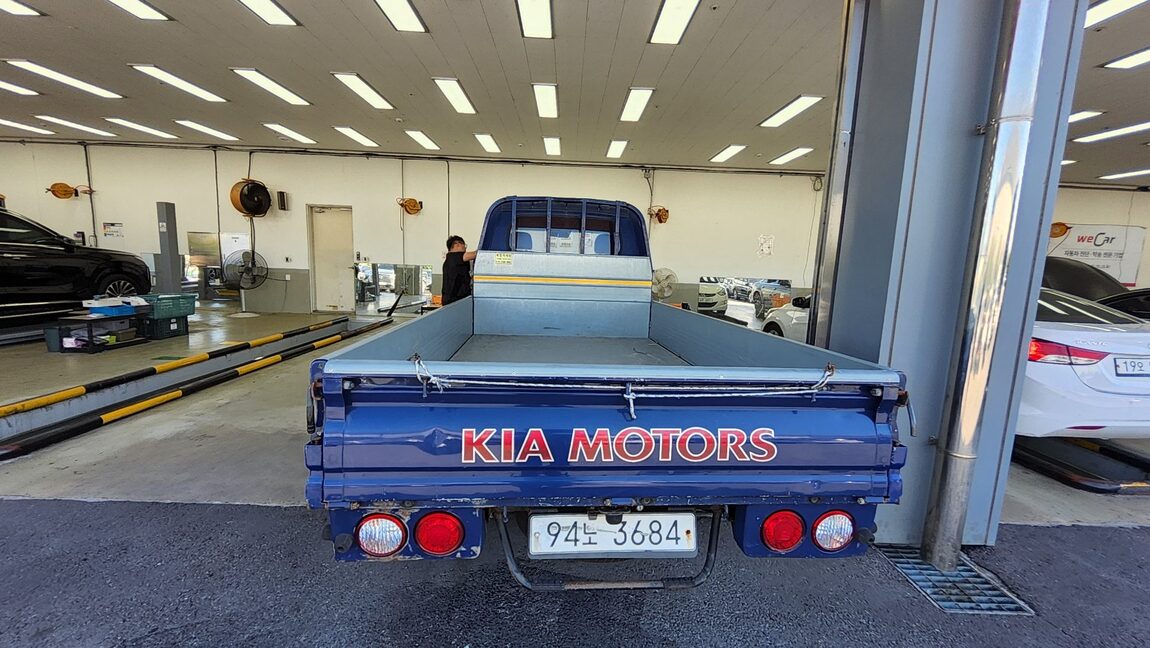 KIA BONGO III CARGO CRDi KING CAB EXTRA LONG WHEELBASE 2019 - zdjęcie 13