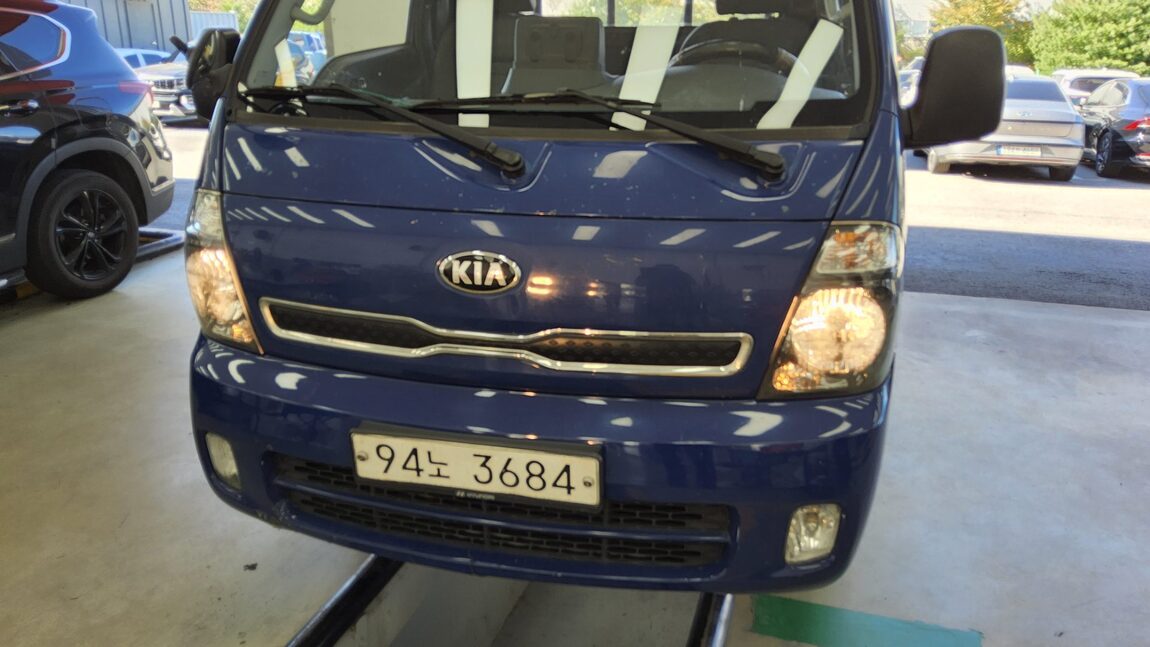 KIA BONGO III CARGO CRDi KING CAB EXTRA LONG WHEELBASE 2019 - zdjęcie 27