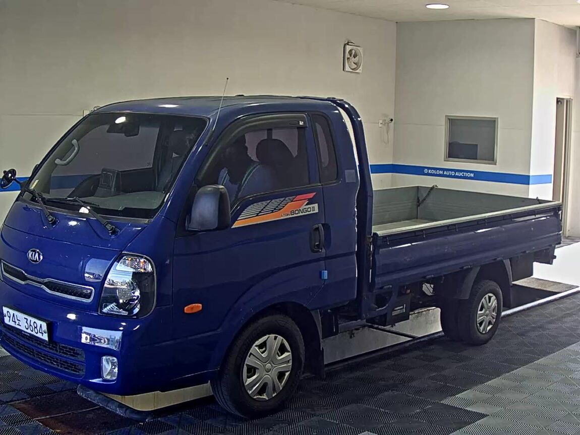 KIA BONGO III CARGO CRDi KING CAB EXTRA LONG WHEELBASE 2019 - zdjęcie 2