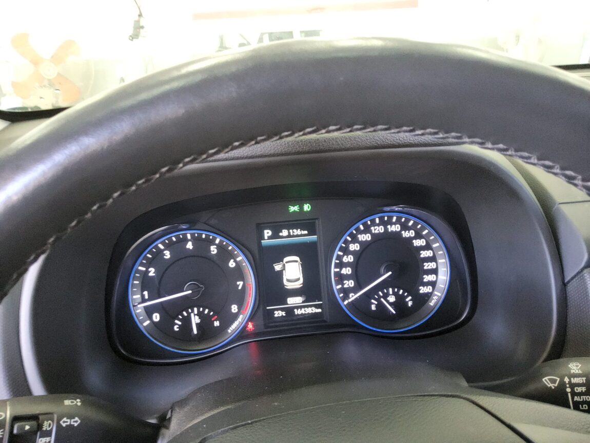 HYUNDAI KONA 1.6 GASOLINE 2WD PREMIUM 2018 - zdjęcie 9
