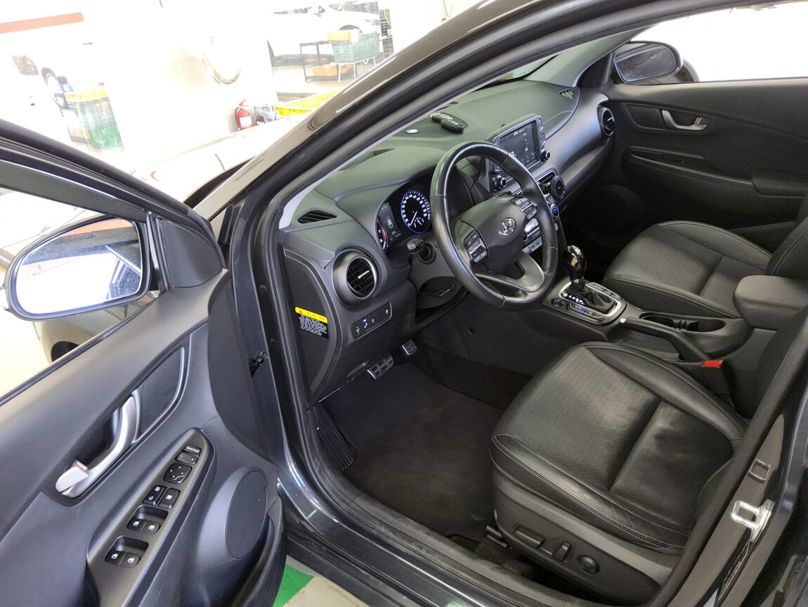 HYUNDAI KONA 1.6 GASOLINE 2WD PREMIUM 2018 - zdjęcie 10