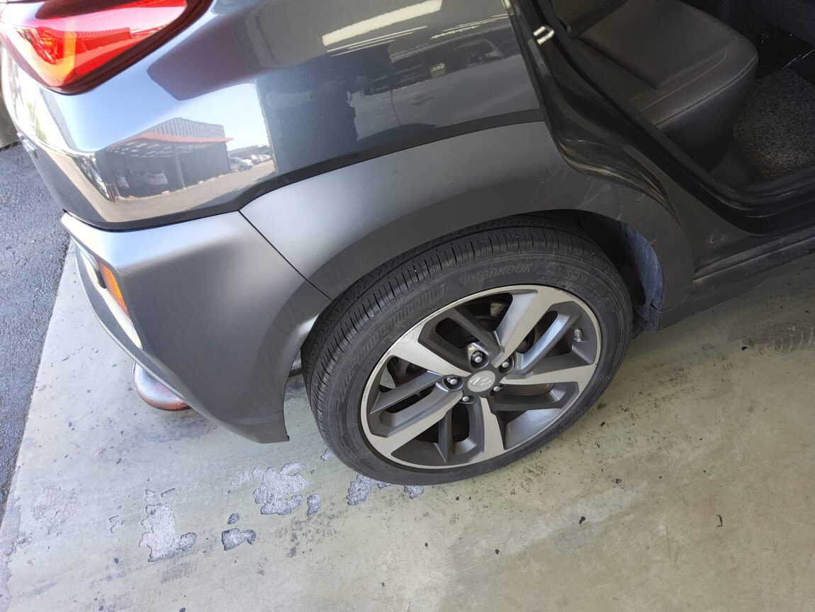 HYUNDAI KONA 1.6 GASOLINE 2WD PREMIUM 2018 - zdjęcie 24