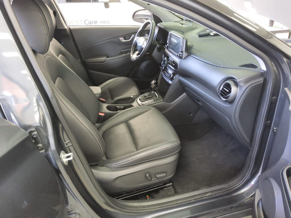 HYUNDAI KONA 1.6 GASOLINE 2WD PREMIUM 2018 - zdjęcie 14