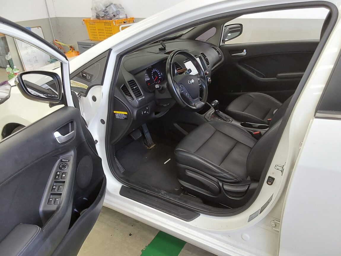 KIA K3 1.6 GDI LUXURY 2015 - zdjęcie 10