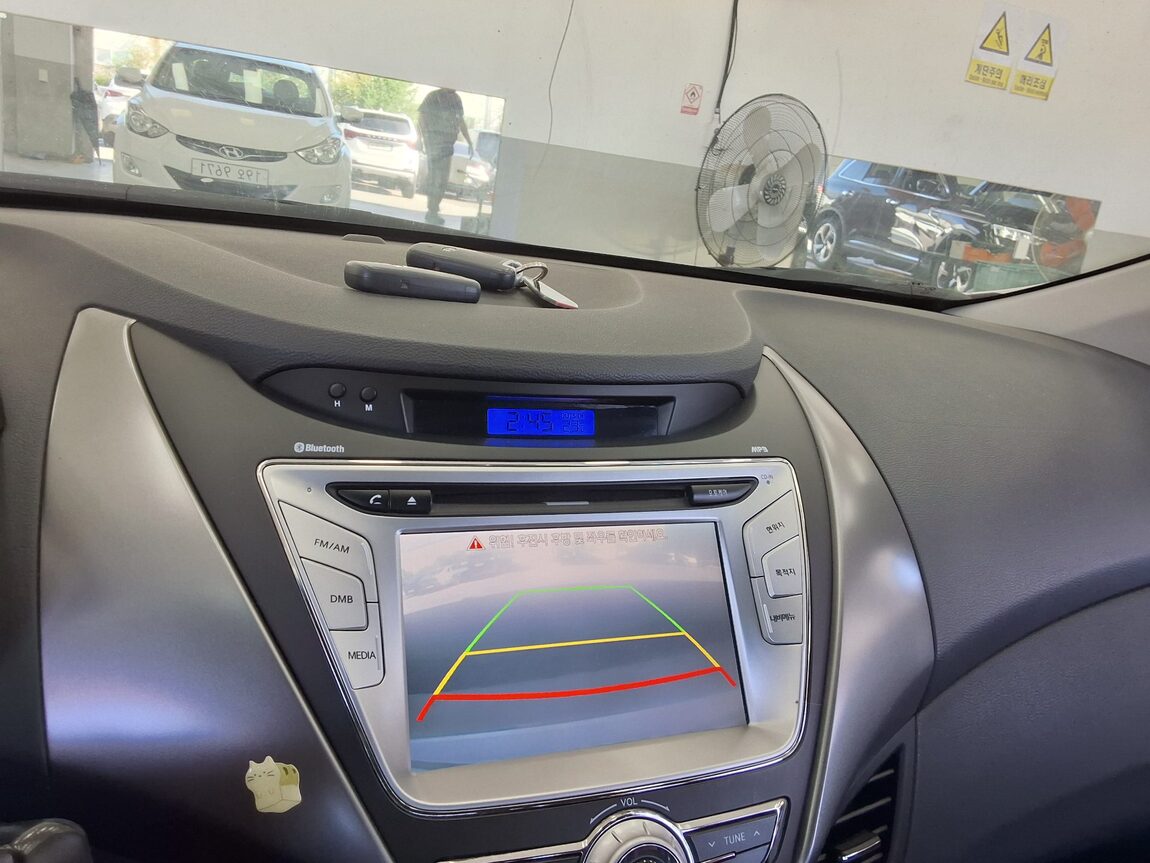 HYUNDAI AVANTE MD M16 GDi PREMIER 2011 - zdjęcie 19