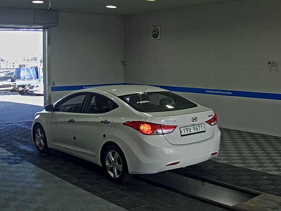 HYUNDAI AVANTE MD M16 GDi PREMIER 2011 - zdjęcie 6