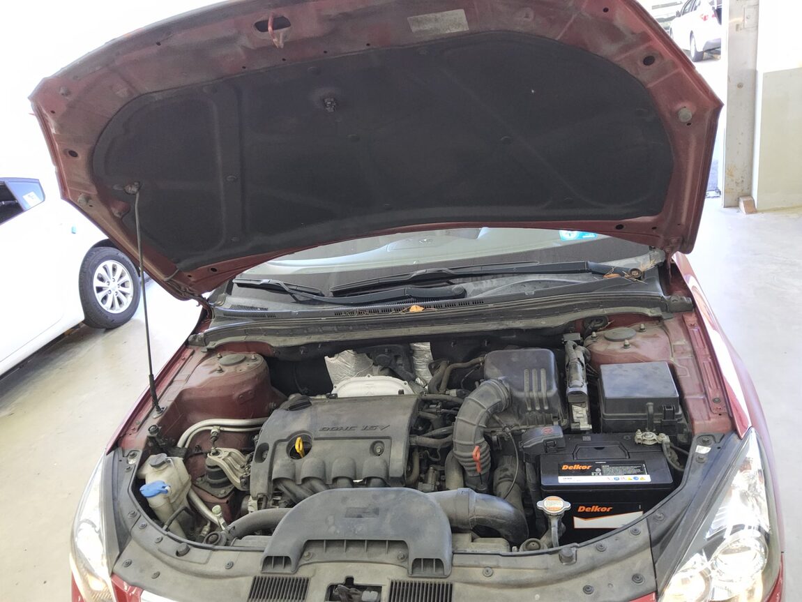 HYUNDAI i30 1.6 VVT PREMIER 2011 - zdjęcie 18